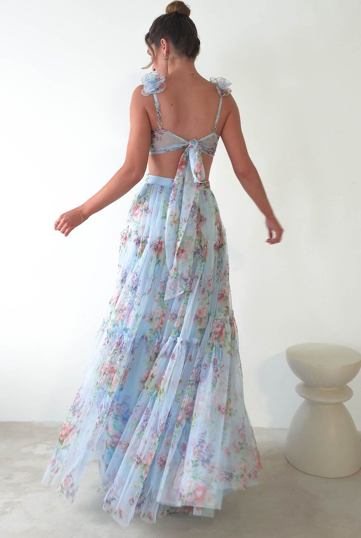 Blue Orange Bridesmaid Dresses, Light Blue Flowy Maxi Dress, Floral Maid Of Honor Dress, Casual Wedding Dress Guest, Formal Brunch Outfit, Floral Wedding Guest Dress, Blue Wedding Guest Dress, Elegant Boho Dress, Blue Wedding Guest Dresses