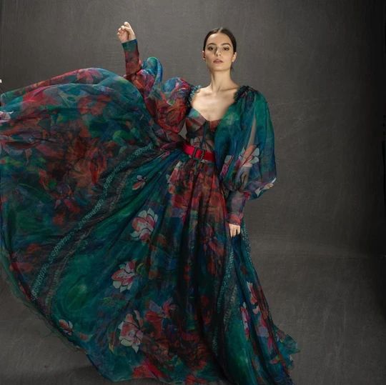 Details - Multi colored gown - Printed tulle fabric - Ball gown with long sleeves and open skirt - For special occasions Teuta Matoshi, Witchy Clothing, Fabric Balls, Celebrity Gowns, Long Sleeve Evening Gowns, Evening Gowns Elegant, Dresses 2020, Dresses Elegant, Ball Gown Dresses