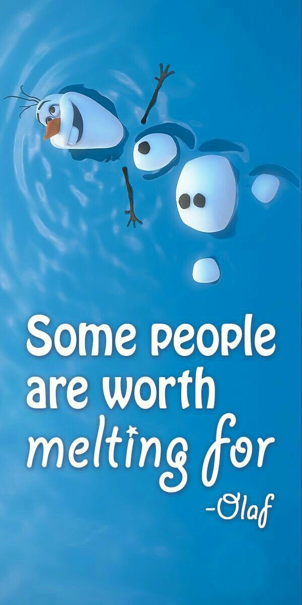 some people are worth melting for slay quote on blue water with two fish swimming in it