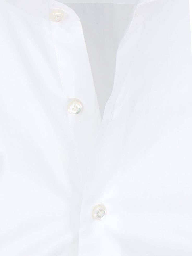 Finamore 1925 Napoli shirt in white Giza 45 Egyptian cotton with classic collar, button closure, button cuffs, curved hem. Composition: 100% Egyptian Cotton Giza45 Classic White Shirt With Buttons, White Formal Shirt With Concealed Placket, Classic Formal Tops With Covered Buttons, Elegant White Shirt With Button Closure, Classic Business Tops With Covered Buttons, Classic White Tops With Covered Buttons, White Elegant Shirt With Spread Collar, Timeless White Top With Spread Collar, Elegant White Shirt With Spread Collar