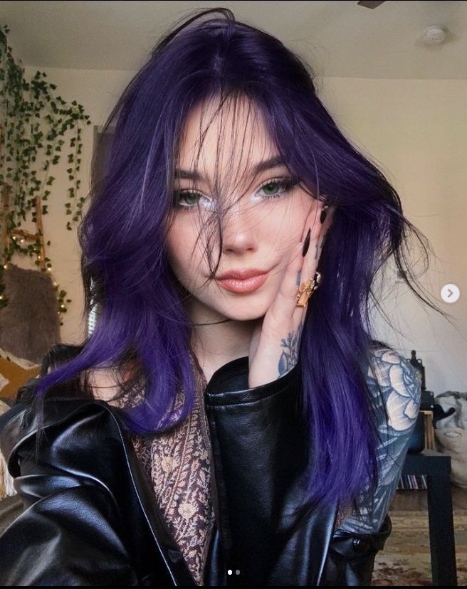 Violet Hair, Dyed Hair Inspiration, Pretty Hair Color, Hair Stylies, Dye My Hair, Hair Dye Colors, Hair Inspiration Color, Hair Inspo Color, Cool Hair Color