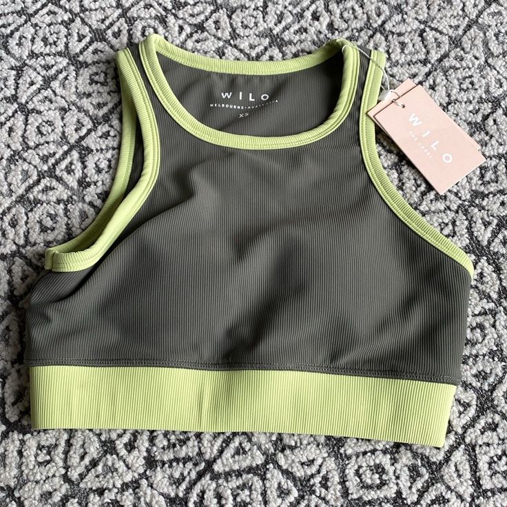 Brand New Wilo The Label Sports Bra! Padded (Removable) Great Color! Sporty Color Block Sports Bra For Workout, Color Block Athleisure Sports Bra For Workout, Athleisure Color Block Sports Bra For Workout, Green Seamless Sports Bra For Workout, Sporty Seamless Green Activewear, Green Sleeveless Sports Bra For Light Sports, Green Compression Sporty Tops, Green Seamless Sports Bra For Athleisure, Sporty Green Color Block Activewear