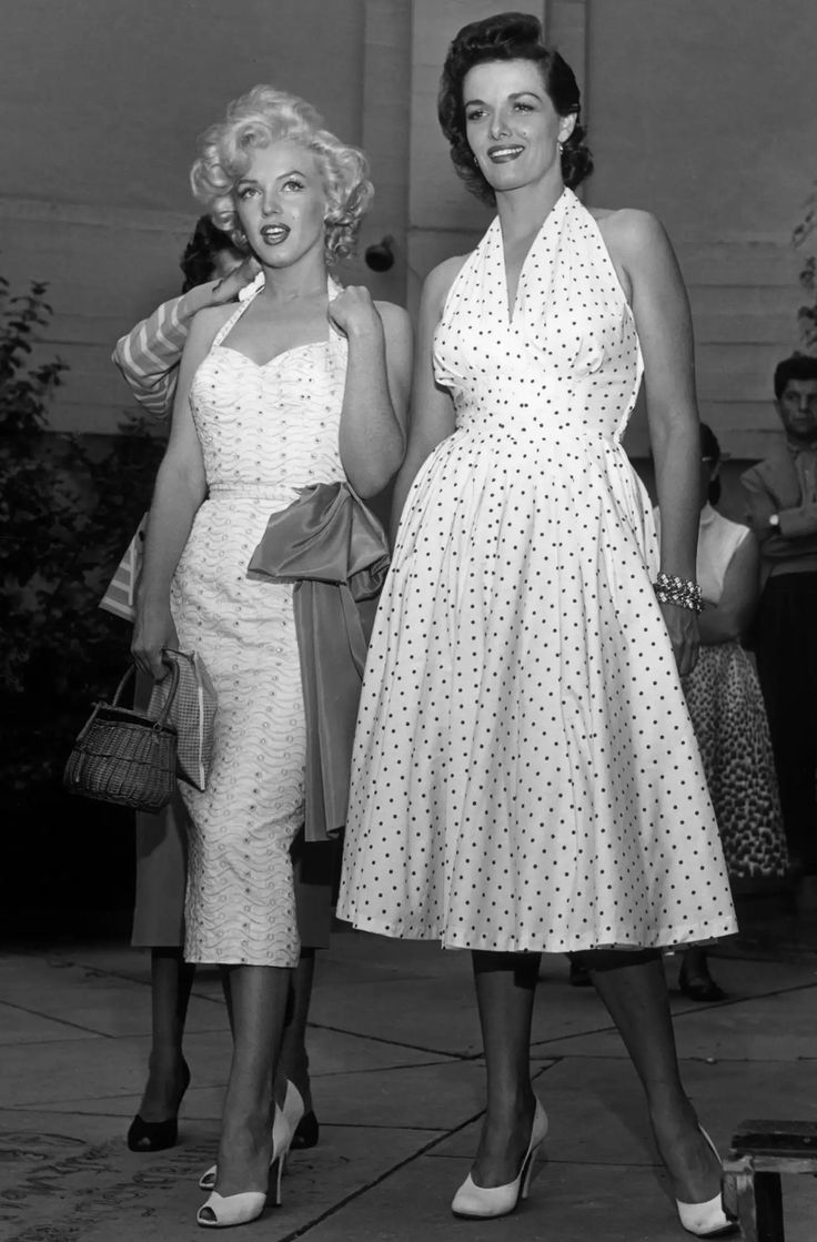 Marilyn Monroe And Jane Russell, Stile Pin Up, 40s Mode, Klasik Hollywood, Jane Russell, Gentlemen Prefer Blondes, Glamour Vintage, Mae West, Gene Kelly