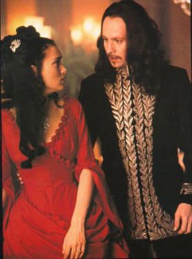 Bustle dress-Brom Stokers Dracula Mina Harker, Dracula Costume, Eiko Ishioka, Vampire Movies, Bram Stoker's Dracula, Red Costume, Hallowen Costume, Period Movies, Vampire Academy