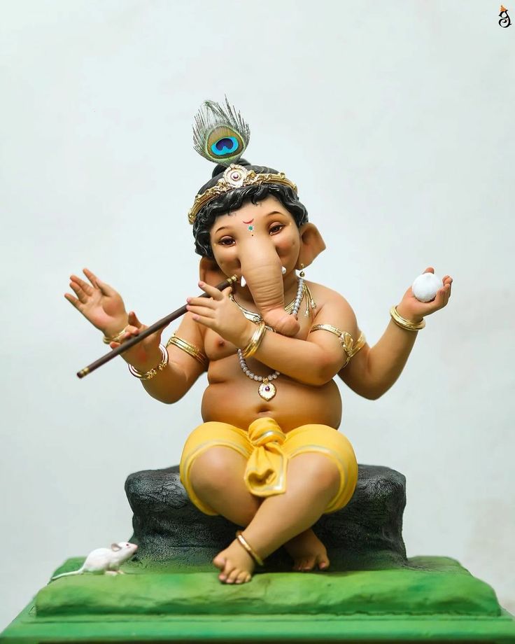 Krishna Ganpati Murti, Ganesha Reference, Krishna Ganpati, Ganpati Making, Murugan Vel, Ganapati Idol, Ganpati Photo, Ganpati Murti, Ganesh Sculpture