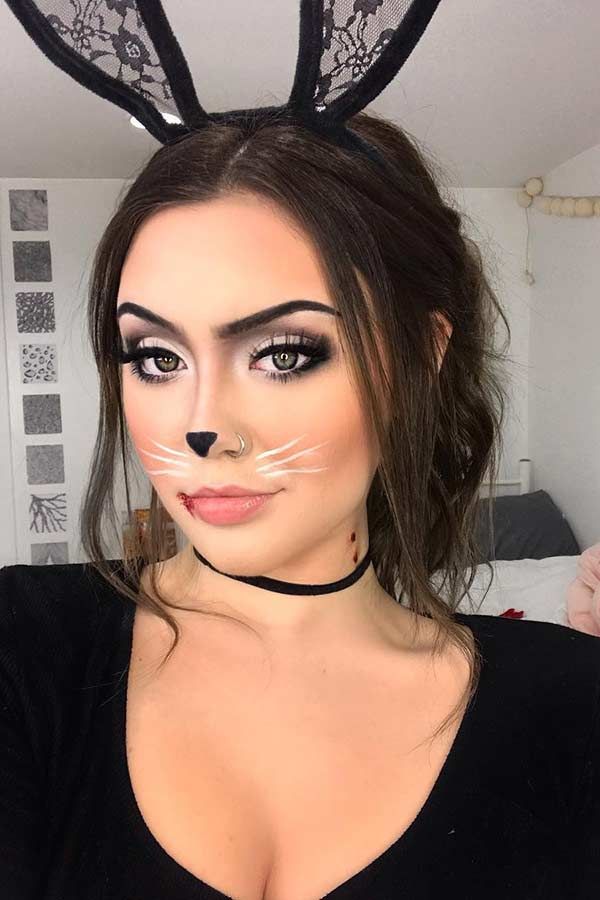 23 Bunny Makeup Ideas for Halloween | StayGlam Bunny Halloween Makeup, Pelottava Halloween, Bunny Makeup, Cat Halloween Makeup, Halloween Makeup Clown, Bunny Halloween Costume, Cute Halloween Makeup, Halloween Fest, Halloween Makeup Pretty