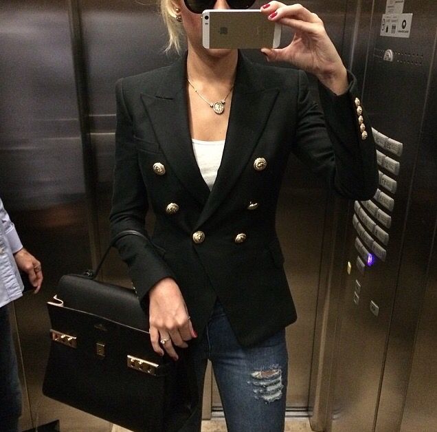 Lala Rudge Balmain Blazer Outfits, Working Girl Outfits, Balmain Style, Balmain Jacket, Lady Quotes, Balmain Blazer, Woman Suit, Blazer Outfits Casual, Fashionable Work Outfit