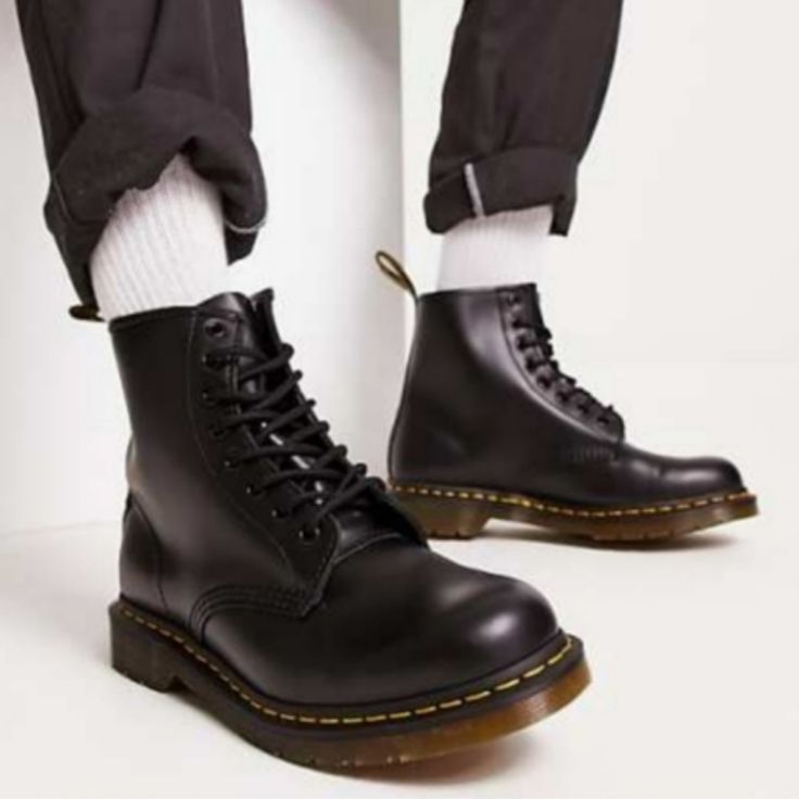 *Brand New!!* Dr. Martens 1460 Smooth Mens Black Leather Boots Airwear - 8 Eye The 1460 8-Eye Boot Is The Original Dr. Martens Boot. The Wide, Rounded Toe Shape And Air-Cushioned Sole Keep You Bouncing Even On Your Longest Days. And The Durable Smooth Leather Shapes Itself Around You -- More Yours With Every Wear. Material: Smooth - Durable And Famously Stiff To Start, This Leather Can Be Polished To A Dapper Shine Or Artfully Scuffed-Up Depending On Your Preference. Construction: Goodyear Welte Doc Martens Homme, Doc Martens Mens, Shoe Brushes, Mens Black Leather, Shoe Closet, Goodyear Welt, Doc Martens, Black Leather Boots, Smooth Leather