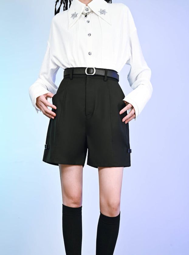 ❤︎ Dark Wind High waist Wide Leg Short Pants��❤︎ Wide Leg Shorts, Press The Button, College Bags, Heart Bag, Gift Of Time, Slim Waist, Short Pants, White And Black, High Waist