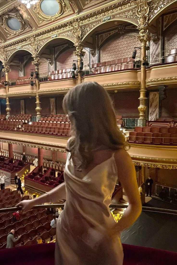 luxury lifestyle aesthetic A Night At The Opera, Aesthetic Spring, Lifestyle Aesthetic, Dark Feminine Aesthetic, Classy Aesthetic, Light Academia, Old Money Aesthetic, Feminine Aesthetic, Rich Girl