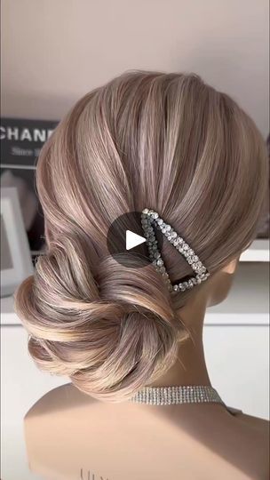 Hair Updo Videos, Updo Videos, Cut Nails, Graduation Hair, Hair Up Do, Style For Wedding, Hair Styling Ideas, R Style, Haute Hair