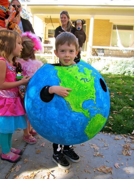 Earth Day Every Day - including Halloween! Great costume idea. Great Costume Ideas, Diy Halloween Costumes For Kids, Geography Lessons, Diy Halloween Costume, Group Halloween Costumes, Family Halloween Costumes, Cool Halloween Costumes, Diy Halloween Costumes, Halloween Costumes For Kids