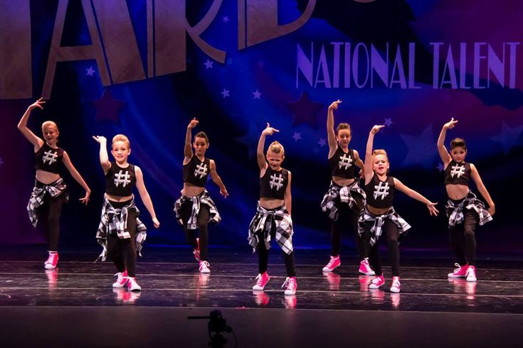 Kids Dancers Hip Hop, Kids Dancers, Dancers Hip Hop, Hip Hop Dance Classes, Baby Dance, Hip Hop Dancer, Ballet Jazz, Dancing Baby, Dance Classes