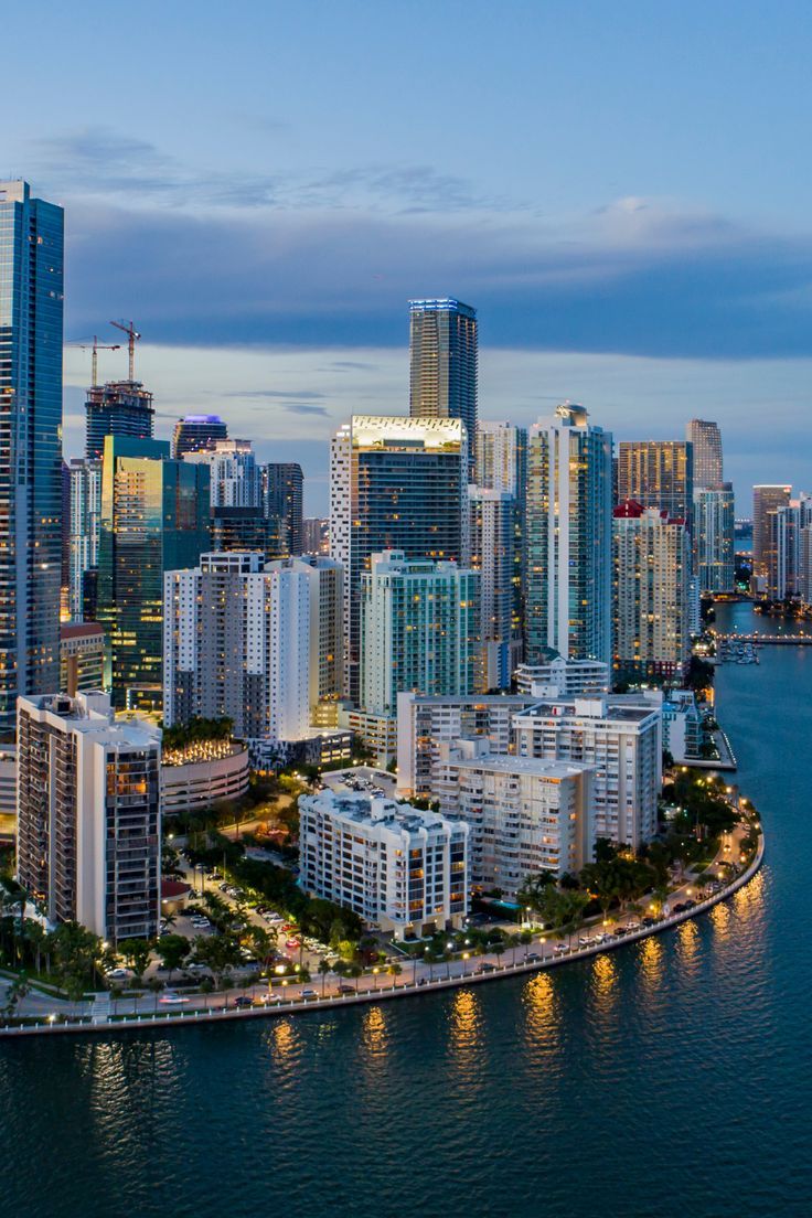 Instagrammable Spots And Tours In Miami, Florida Miami City, Interactive Museum, Beach At Night, Miami Beach Florida, South Beach Miami, Waterfront Property, Family Friendly Activities, Rooftop Pool, City Beach