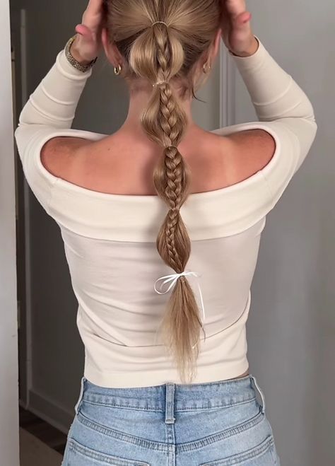 Preppy Hairstyles, Hairstyle Examples, Cheer Hair, Sport Hair, Ribbon Hairstyle, Sports Hairstyles, Hair Stylies, Work Hairstyles, Hair Stylist Life