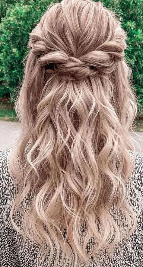 Half Pony Hairstyles, Easy Wedding Guest Hairstyles, Black Wedding Hairstyles, Easy Wedding, Guest Hair, Half Up Half Down Hairstyles, Prom Hair Down, Vevey, Wedding Guest Hairstyles