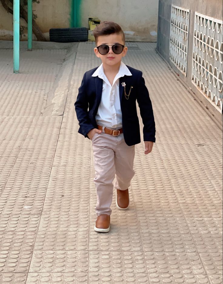 Wedding Dress For Kids Boys, Baby Boy Dressing Style, Boys Dressing Style Casual, Boys Formal Outfits, Kids Formal Outfits Boys, Baby Boy Formal Outfit, Boy Formal Outfit, Boys Dressing Style, Boys Dressy Outfits