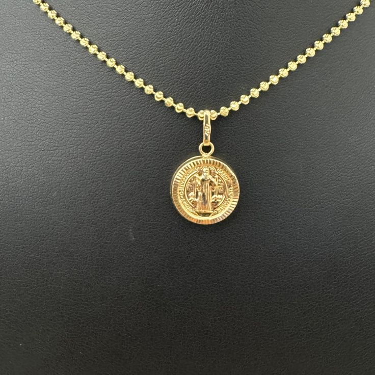 This product is avalilable to pick up in our Doral store.Features:Karat: 18K Gold.Color: Yellow Gold.Weight: 1,3gr "Price is only for pendant, chain is not included" Gold Cuban Link Chain, Gold Girl, Gold Rope Chains, Cuban Link Chain, Cuban Chain, Rope Chain, Gold Bangles, Link Bracelets, Fashion Bracelets