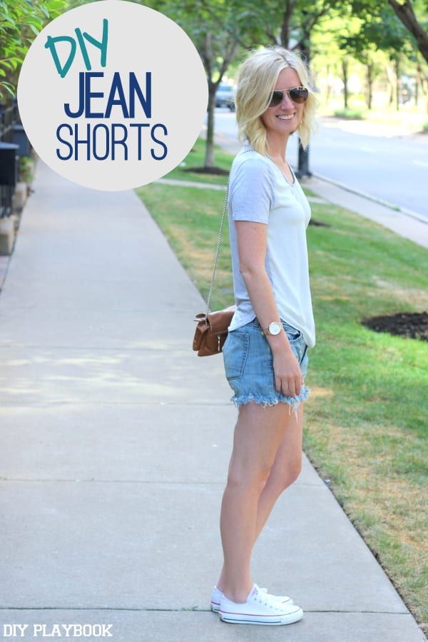 Jean Shorts Tutorial, Making Jean Shorts, Diy Cutoffs, Diy Denim Shorts, Diy Jean Shorts, Cut Jean Shorts, How To Make Jeans, Chic Winter Coat, Diy Playbook