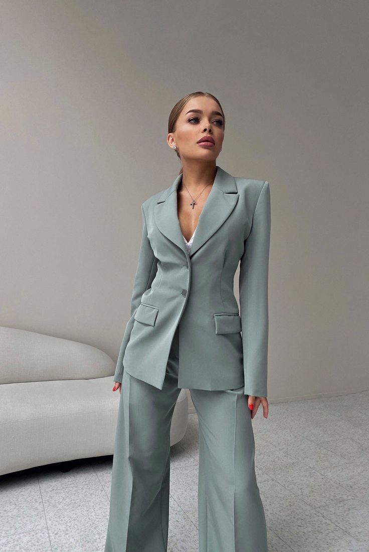 VI Slim-fit Suit Mint – VICLAN Graduation Suits For Women, Power Suits For Women, Graduation Suit, Mint Pants, Elegant Pants Suits, Graduation Suits, Classy Suits, Elegant Pant, Pantsuits For Women