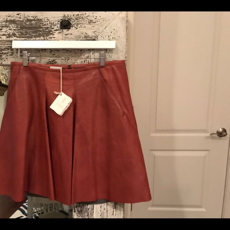 Leather Skirt, Side Pockets Never Worn Women Skirts Midi, Brunello Cucinelli, Skirt Leather, Limited Time, Leather Skirt, Midi Skirt, Womens Skirt, Size 10, Skirt