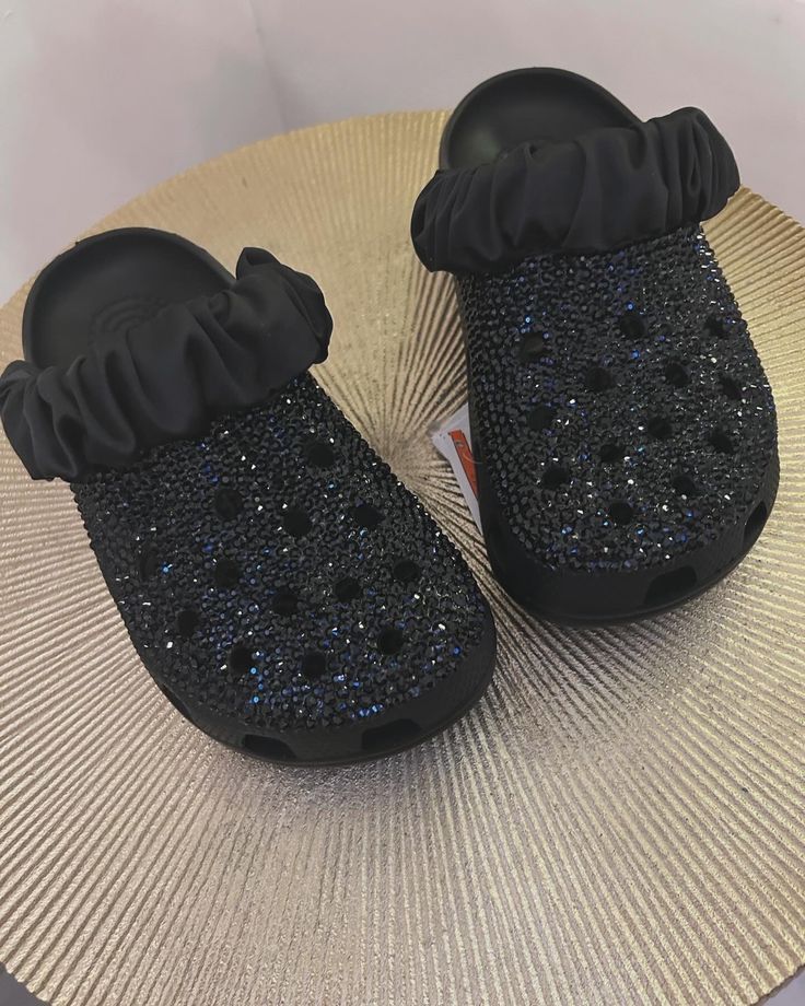 Crystal crocs, can be done in any colour crocs and any colour crystal. Also available in kids, junior and adult sizes. Crocs Charm Glow In Dark, Cute Black Crocs, Croc Fashion, Customize Crocs, Junk Socks, Crocs Diy, Bedazzled Crocs, Bedazzled Stuff, Bling Socks