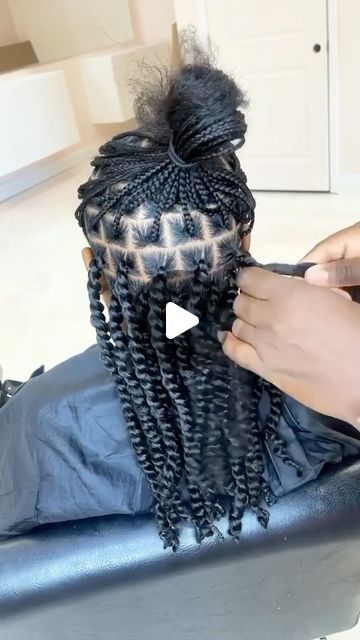 ProtectiveStyles on Instagram: "PERFECTION! Save + Share ✔️ @rosesbraids1 ‼️Quik and easy ‼️how you like your passion twist Long or short ? ST ON THIS CUTIE❤️..  . #protectivestyles #naturalhair #passiontwists" Passion Twist Dreads, How To Twist Passion Twist, Womens Twist Hairstyles, Black Hairstyles Twist Braids, Passion Twist Videos, Twist Hairstyles With Natural Hair, Island Twist Hairstyles Short, Passion Twist Shaved Sides, Protective Natural Styles