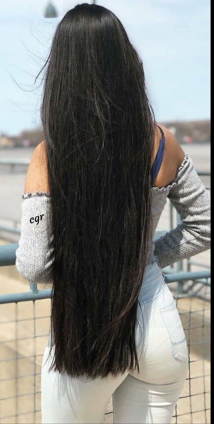 Long Shiny Hair, Long Indian Hair, Extremely Long Hair, Extension Hair, Hair With Layers, Long Silky Hair, Long Hair Pictures, Really Long Hair, Lustrous Hair