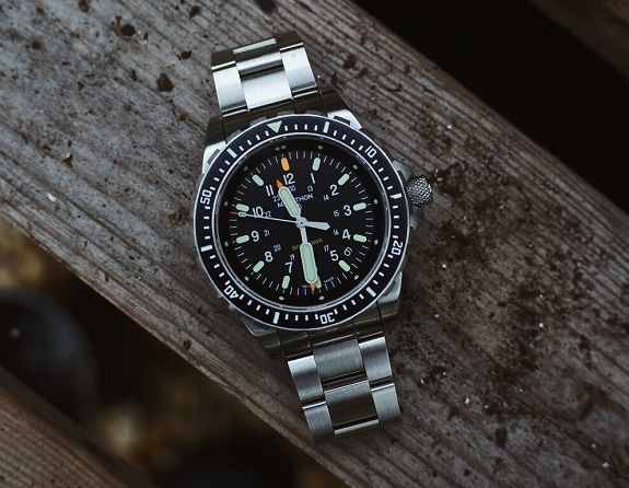 Watches For Men Affordable, Dive Watches For Men, G Shock Watches Mens, Mens Watches Military, Mens Watches Affordable, Gents Watch, Mens Chronograph, Under The Surface, Big Watches