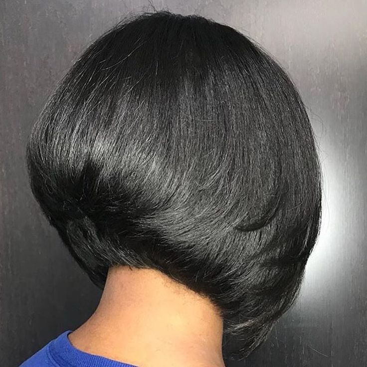 We did some digging and found 45 of the best short hairstyles for black women that were shared on Instagram this month, maybe some of them you can get a little inspiration from and try them out for yourself. Bob Hairstyles For Black Women, Kids Bob Haircut, Modern Bob Hairstyles, Layered Haircuts Shoulder Length, Short Hairstyles For Black Women, Short Black Hair, French Twist Hair, Medium Bob Hairstyles, Hair Cute