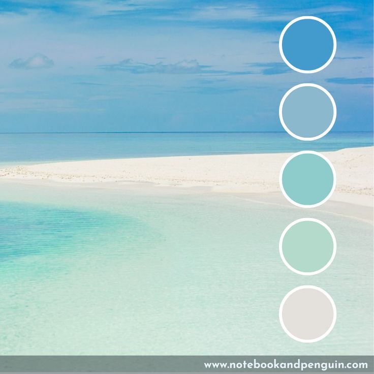 an image of the ocean with different colors