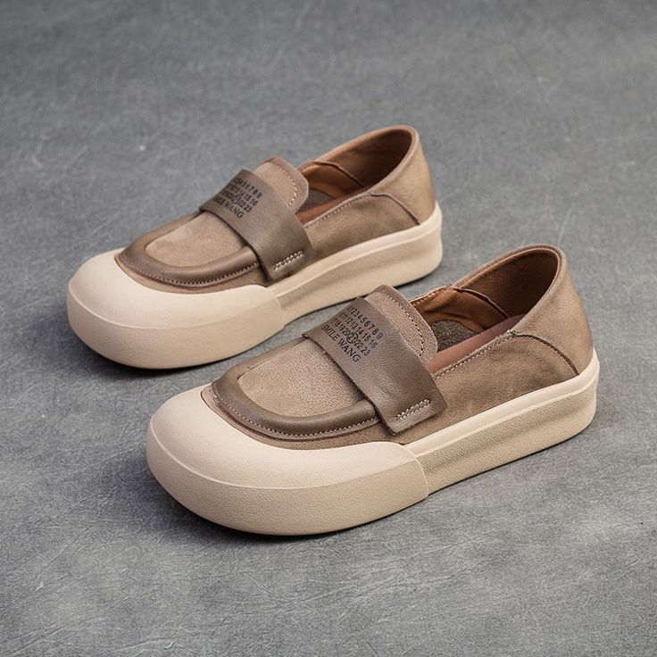 Gender: Women Type: Casual Shoes Main Materials: Cowhide Insole: Pigskin Sole: Rubber Type of Closure: Slip-on Style: Daily, Casual, Retro Season: Spring, Autumn Heel Height: Low (3.5 cm) Beige Slip-on Flats With Round Toe, Slip-on Flats With Contrast Sole, Comfortable Beige Round Toe Flats, Beige Slip-on Flat Leather Shoes, Beige Slip-on Flats With Flat Bottom, Beige Slip-on Flats, Beige Leather Slip-ons With Rubber Sole, Comfortable Beige Slip-on Leather Shoes, Beige Slip-ons With Rubber Sole And Round Toe