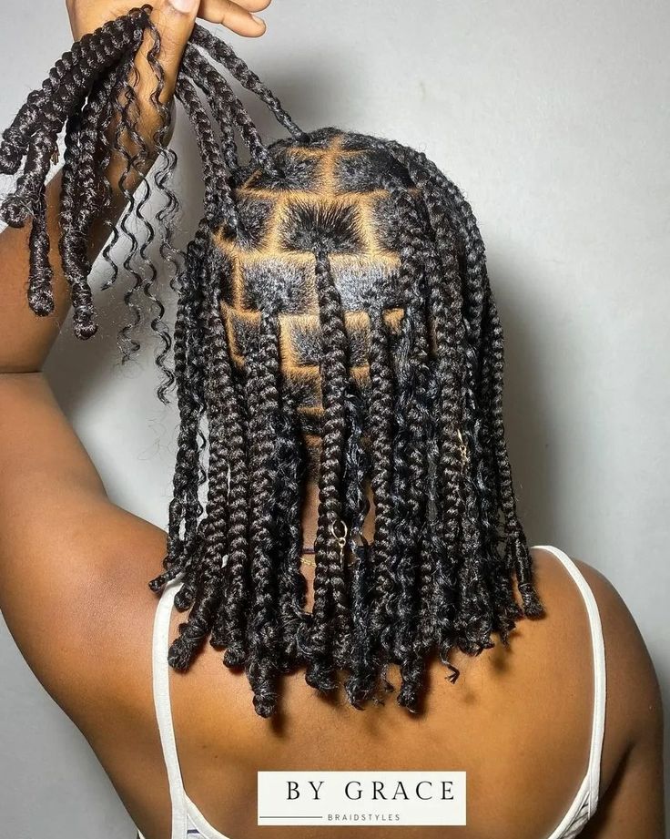 Large Short Knotless Braids With Curls, Jumbo Knotless Box Braids Short, Bob Braids Hairstyles Short, Short Jumbo Knotless Box Braids, Bob Length Braids, Bob Hairstyles With Braids, Knotless Bob Box Braids, Braided Hairstyles Bob, Short Braids Ideas