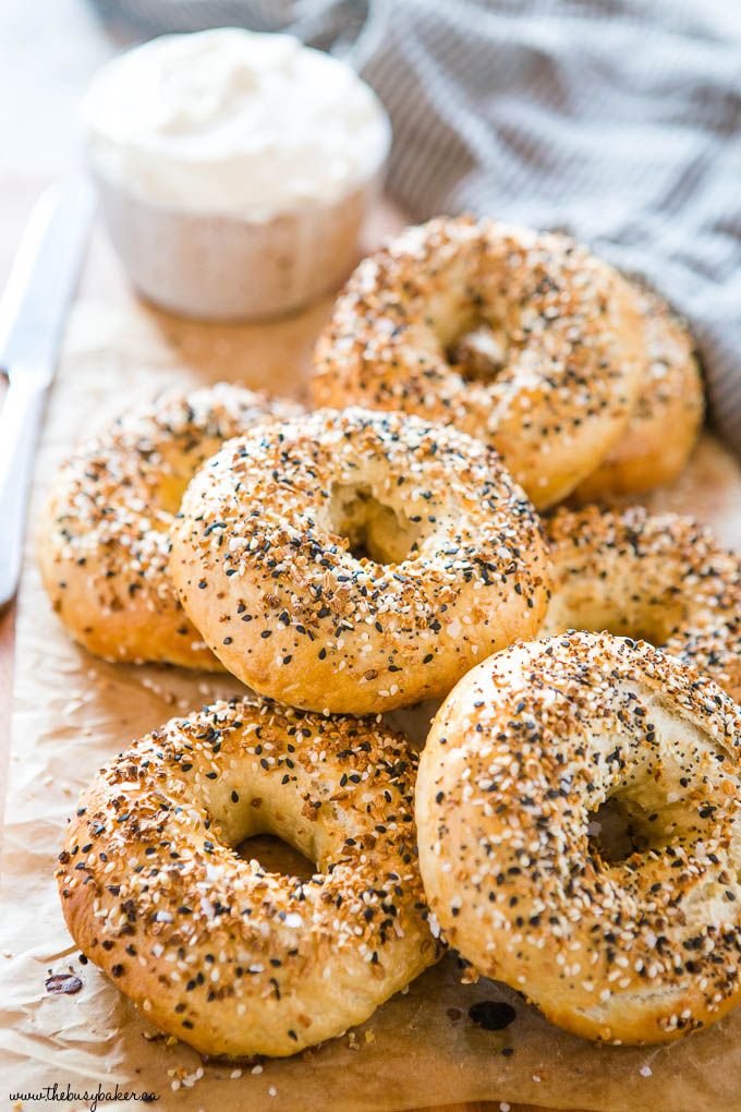 bagels with poppy seed seeds and cream cheese