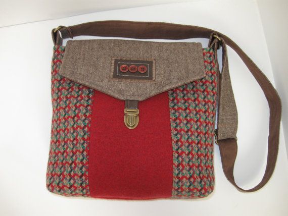 Rectangular Wool Shoulder Bag For Travel, Wool Rectangular Shoulder Bag For Travel, Wool Tote Bag For Travel, Rectangular Wool Travel Bag, Fall Green Satchel For Travel, Fall Green Travel Satchel, Fall Travel Green Satchel, Green Fall Travel Satchel, Wool Travel Bags For Fall