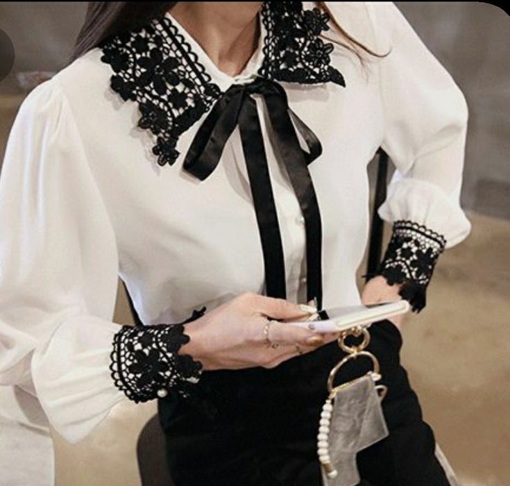 White Blouse And Black Skirt, Chiffon Bow, Women Blouses Fashion, Muslim Women Fashion, Trendy Fashion Tops, Lace Chiffon, Fancy Blouses, Fashion Elegant, Simple Trendy Outfits