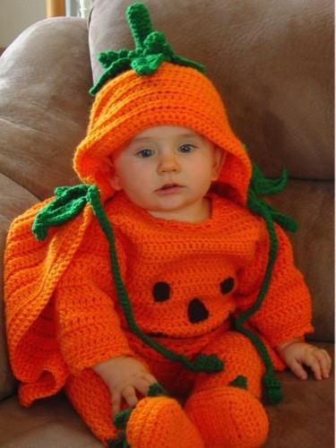 Precious Pumpkin Romper Set Crochet Pattern - Maggie's Crochet Toddler Pumpkin Costume, Baby Pumpkin Outfit, Baby Pumpkin Costume, Crochet Costumes, Baby Kostüm, Sweater Pumpkins, Pumpkin Outfit, Crochet Halloween, Pumpkin Costume