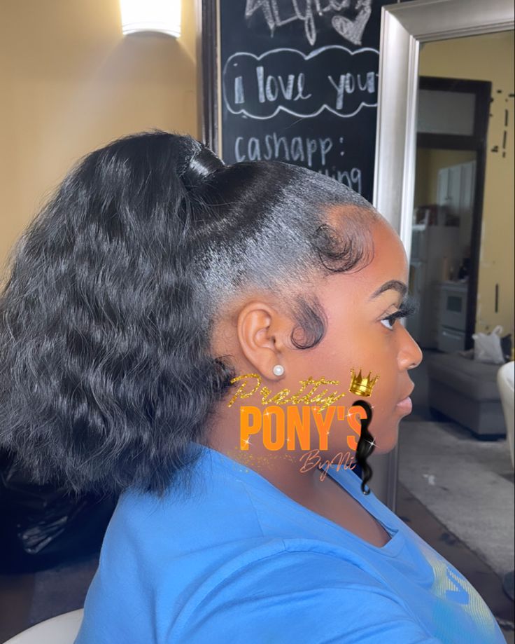 mid / high pretty pony with organique breezy wave hair. Organique Breezy Wave Hair, Bday Nails, Wavy Ponytail, Wave Hair, Half Up Half Down, Hair Waves, Ponytail Hairstyles, Half Up, Natural Hair