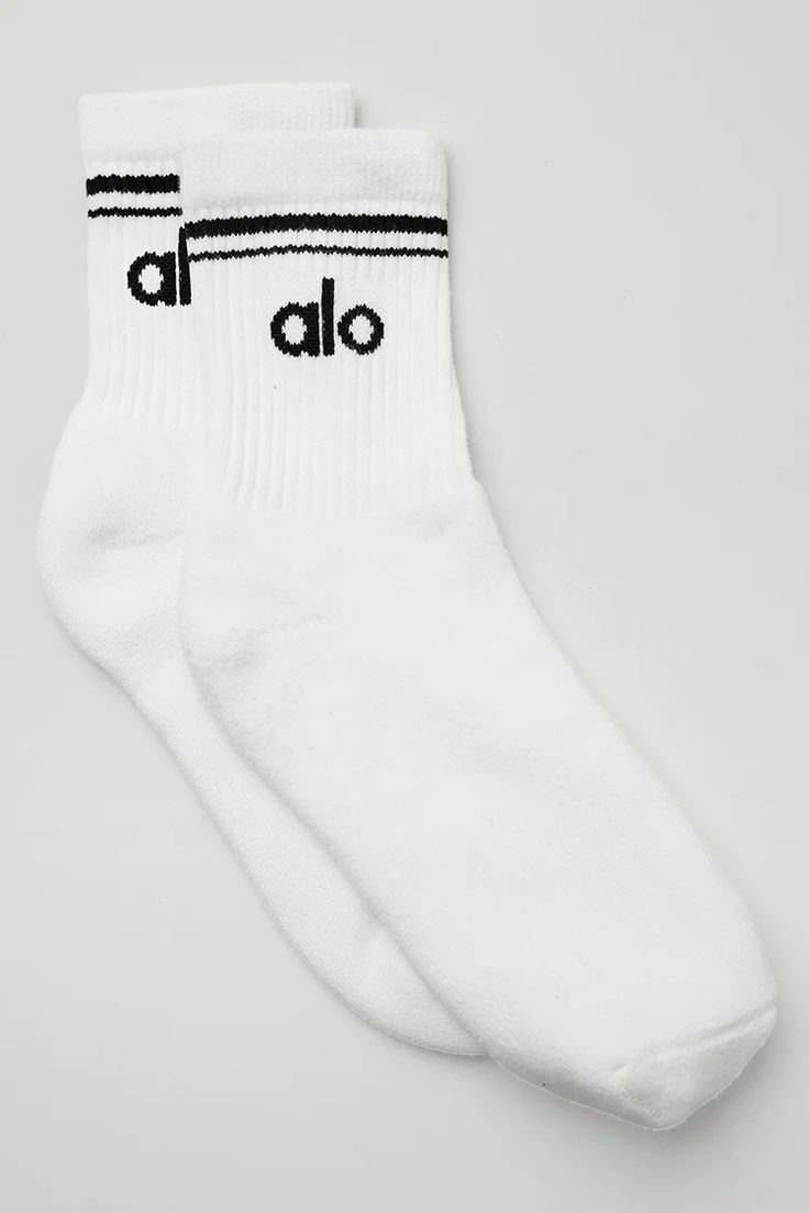 Alo Socks Aesthetic, Alo Socks, Wishlist Ideas Aesthetic, Lululemon Socks, Sweatpants And Sweater, Birkenstock Clogs, Dream Wishlist, Adidas Socks, Gray Accessories