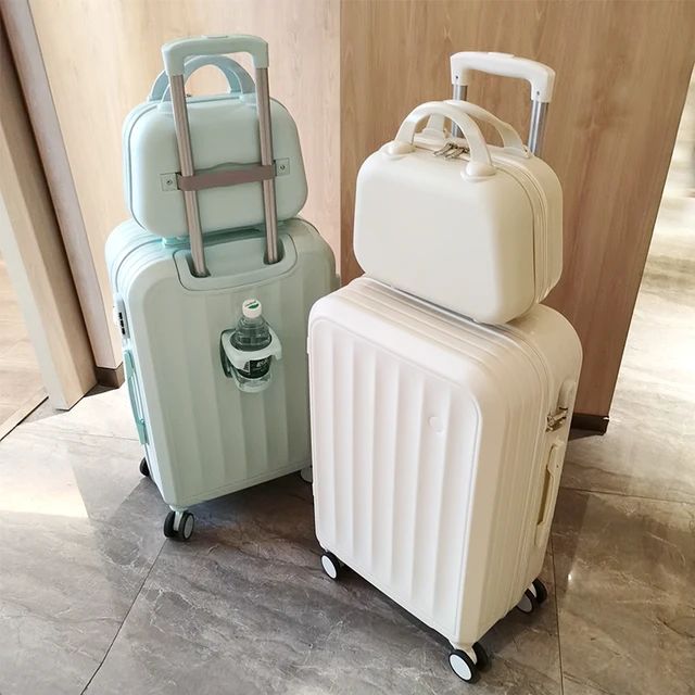 Luggage Sets Cute, Luggage Essentials, Travel Luggage Set, Cute Suitcases, Travel Bag Set, Cute Luggage, Cabin Suitcase, Lightweight Luggage, Suitcase Set