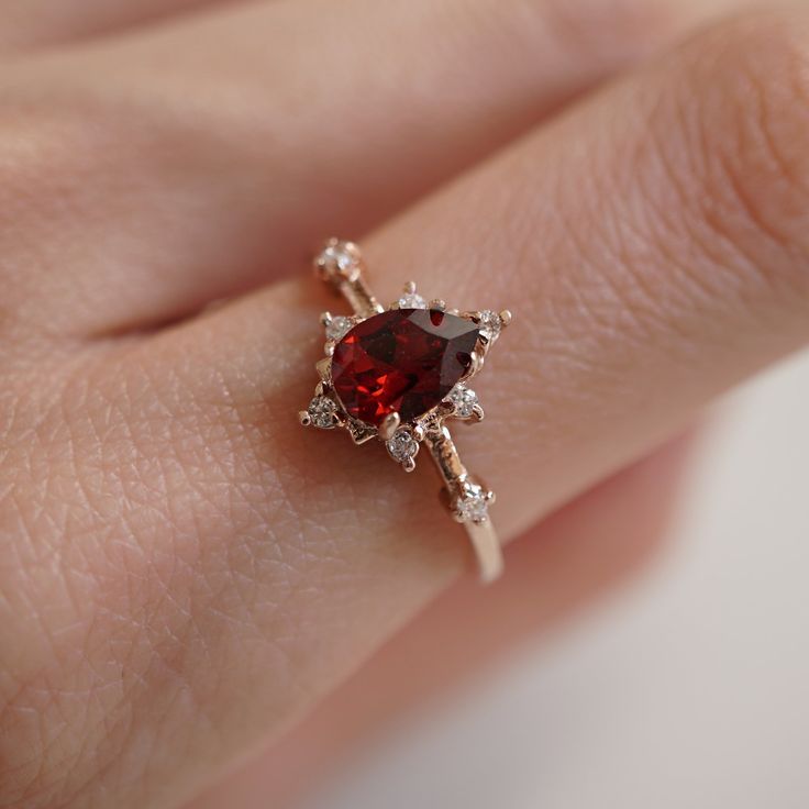 Vintage Engagement Rings Garnet, Ruby Engagement Rings, Red Engagement Ring, Ruby Wedding Ring, Garnet Wedding Rings, Silver Ruby Ring, Ruby Ring Vintage, Garnet Wedding, Ring Bands