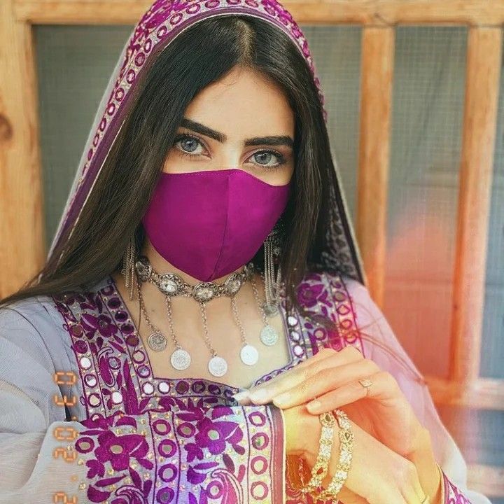 Aesthetic dp Isha Rana, Balochi Girl, Arabian Belly Dancer, Dpz Aesthetic, Arabian Eyes, Stylish Boy Haircuts, Main Aesthetic, Aesthetic Status, Spy Girl