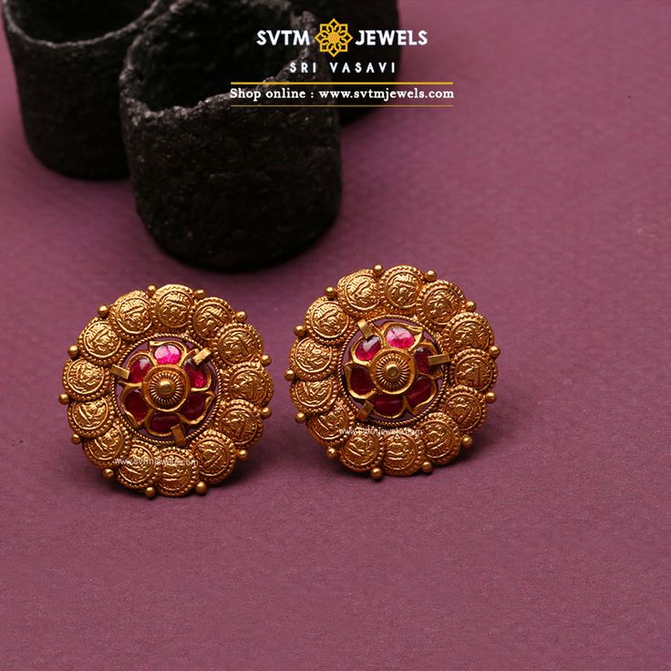 Latest Gold Stud Earrings Designs, Stone Tops Gold, Studs Earrings Gold India, Antique Earrings Studs, Earrings Design Gold, Latest Gold Earrings Designs, Gold Earing, Stone Earrings Gold, Gold Studs Earrings