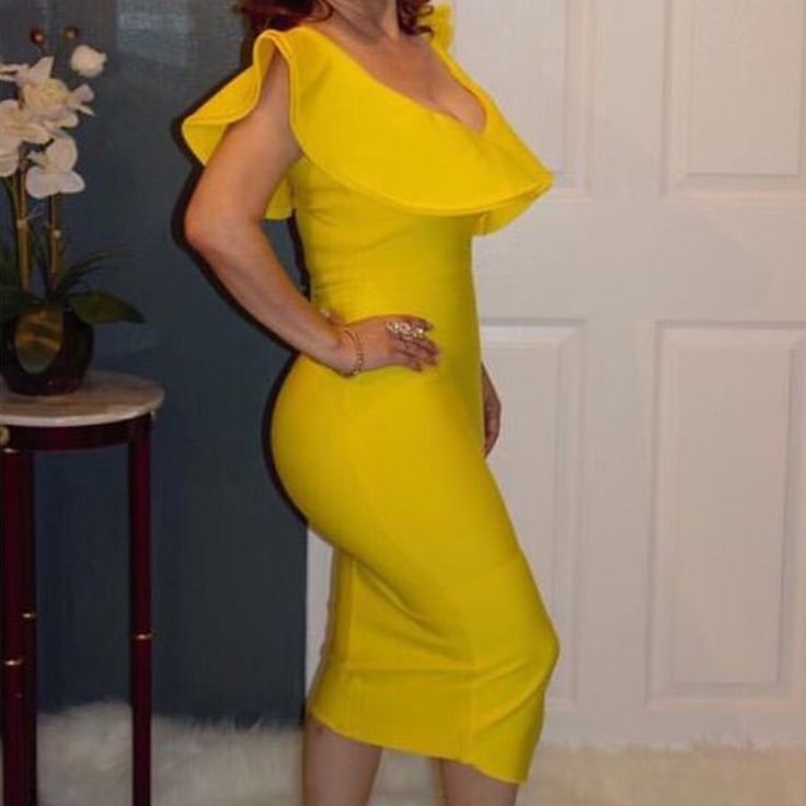 Amazing For Any Event! New Never Worn Before! Excellent Material Yellow Midi Bodycon Dress For Party, Elegant Yellow Bodycon Summer Dress, Elegant Yellow Bodycon Dress, Elegant Yellow Bodycon Dress For Brunch, Elegant Yellow Stretch Midi Dress, Yellow Knee-length Midi Dress For Night Out, Elegant Stretch Yellow Midi Dress, Chic Yellow Midi Dress For Date Night, Chic Yellow Midi Dress For Night Out