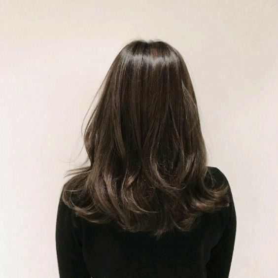 Long Layered Haircuts Mid Length, Long Layers On Mid Length Hair, Haïr Cut For Medium Hair Girl, Medium Length Brown Hair Layers, Brown Haircuts Medium, Brown Hair Mid Length Layers, Mid Length Hair With Layers Brown, Long Layers On Shoulder Length Hair, Brunette Hair Layers Medium