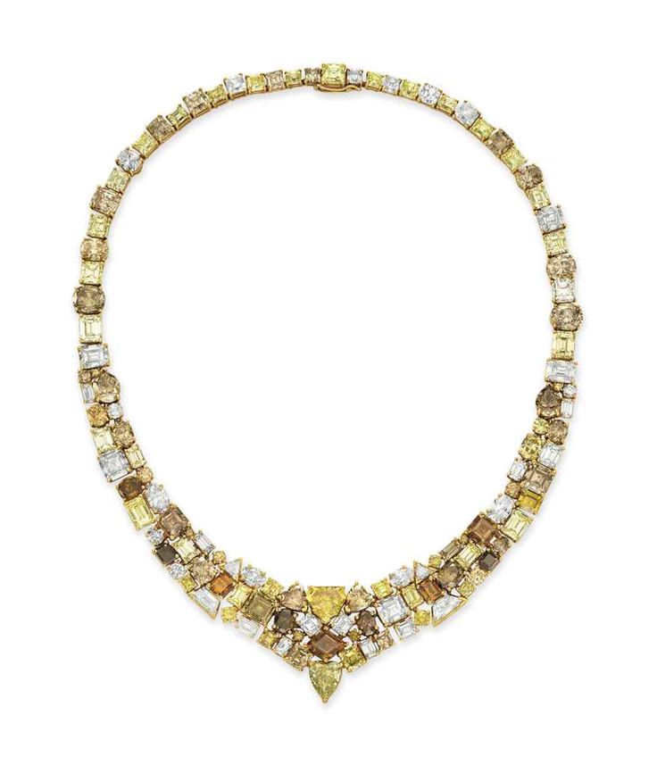 A colored diamond and diamond necklace #christiesjewels Diamond Necklace Jewelry, Titanic Jewelry, Colored Diamond Rings, Diamond Necklace Designs, Accesories Jewelry, Antique Diamond Rings, Jewelry Auction, Royal Jewels, Fancy Color Diamonds