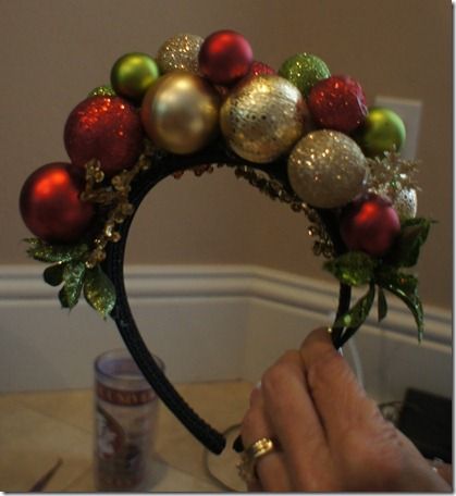 Love it!!  Bulb Headband....perfect for the Ugly Christmas Sweater Party!!! Diy Christmas Sweater, Diy Ugly Christmas Sweater, Tacky Christmas Sweater, Tacky Christmas, Christmas Sweater Party, Ugly Christmas Sweater Party, Navidad Diy, Ugly Sweater Party, Christmas Costumes