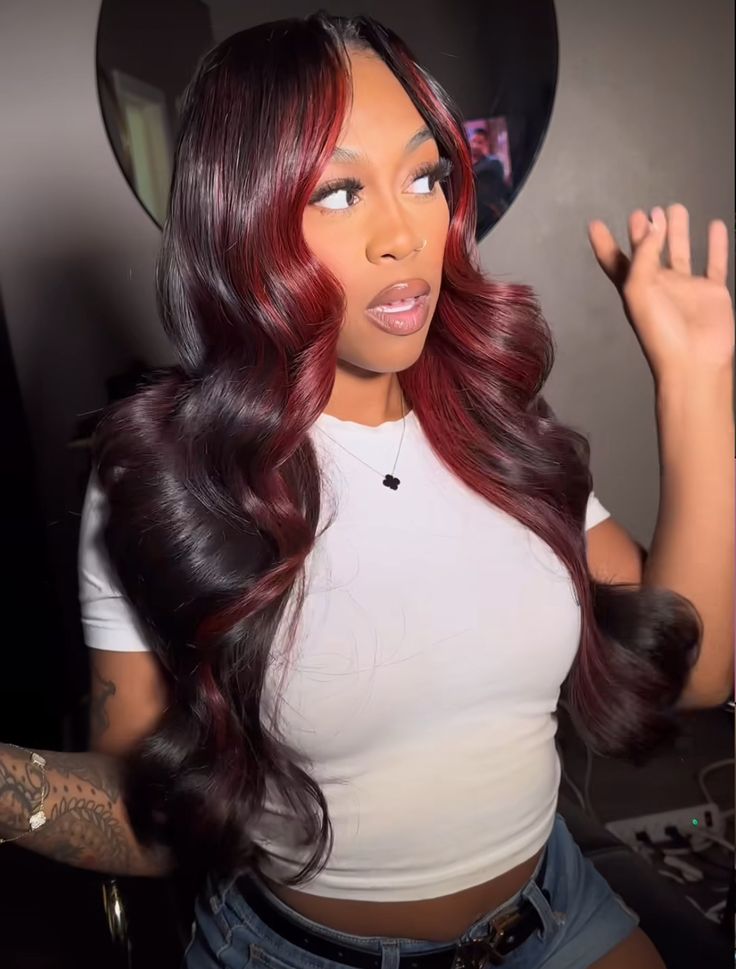 Red Highlights Natural Hair, Back Hair With Red Highlights, Red And Brown Hair Black Women, Bangs With Red Highlights, Red Middle Part Wig With Curls, Burgundy Hair With Black Highlights, Black And Red Quick Weave, Red Straight Hair Black Women, Dark Red Sew In