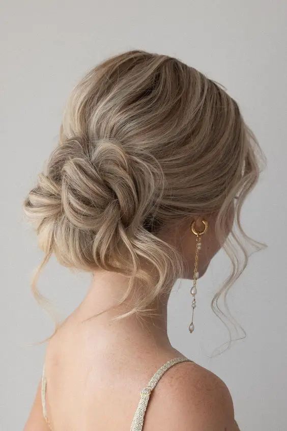 2024's Chic Medium Hair Wedding Styles: Updos, Curls & Braids Bridesmaid Hair Inspo, Bridemaids Hairstyles, Cute Prom Hairstyles, Messy Hair Updo, Wedding Hair Up, Guest Hair, Bridesmaid Hair Makeup, Ball Hairstyles, Prom Hairstyles For Long Hair