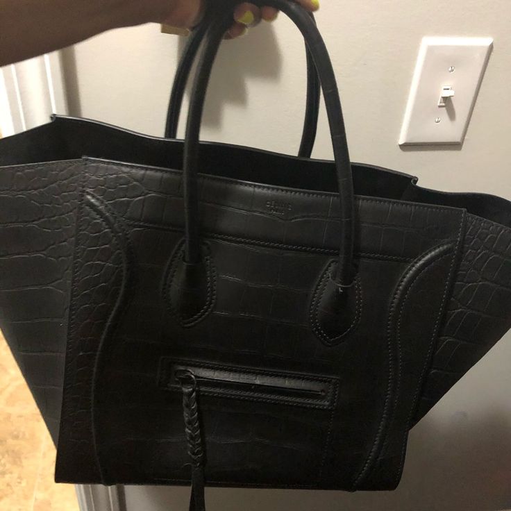 Nice! High-end Black Satchel For Errands, High-end Black Shoulder Bag For Errands, High-end Black Satchel For Shopping, Designer Black Bag For Errands, Luxury Black Shoulder Bag For Everyday Use, Luxury Black Shoulder Bag For Errands, Elegant Black Satchel For Errands, Celine Luggage Bag, Celine Bags